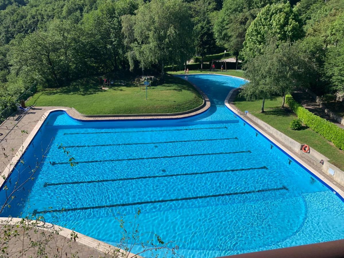 Appartamento Timeless Con Piscina E Tennis Valbrona Екстериор снимка