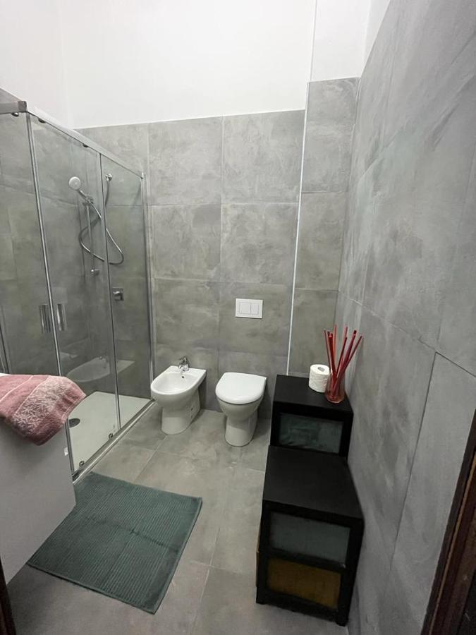 Appartamento Timeless Con Piscina E Tennis Valbrona Екстериор снимка