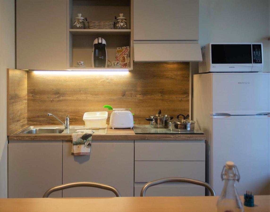 Appartamento Timeless Con Piscina E Tennis Valbrona Екстериор снимка