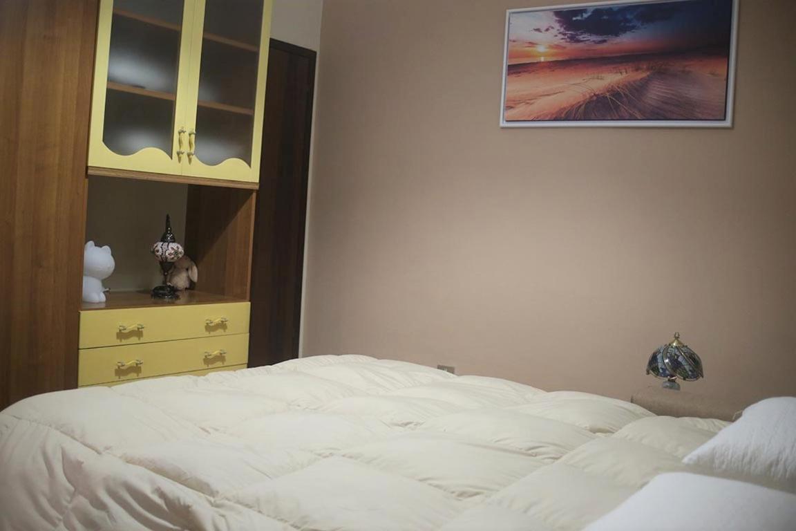Appartamento Timeless Con Piscina E Tennis Valbrona Екстериор снимка